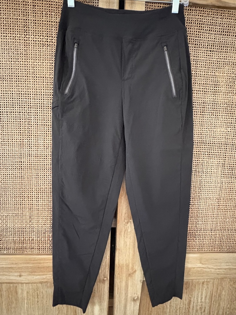 Athleta Tapered Style Pant